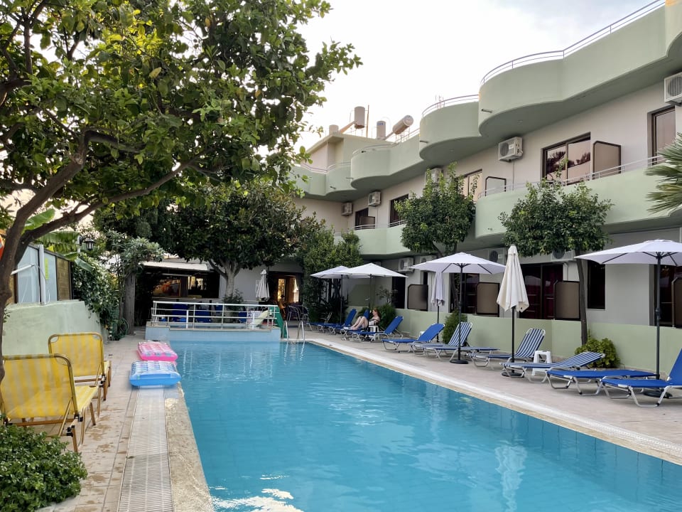 Pool Hotel Anseli