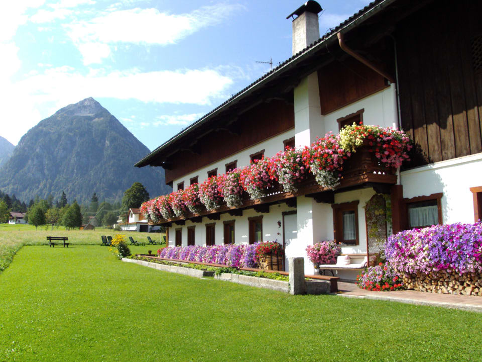 Ostseite Zimmer & Apartments Urschnerhof