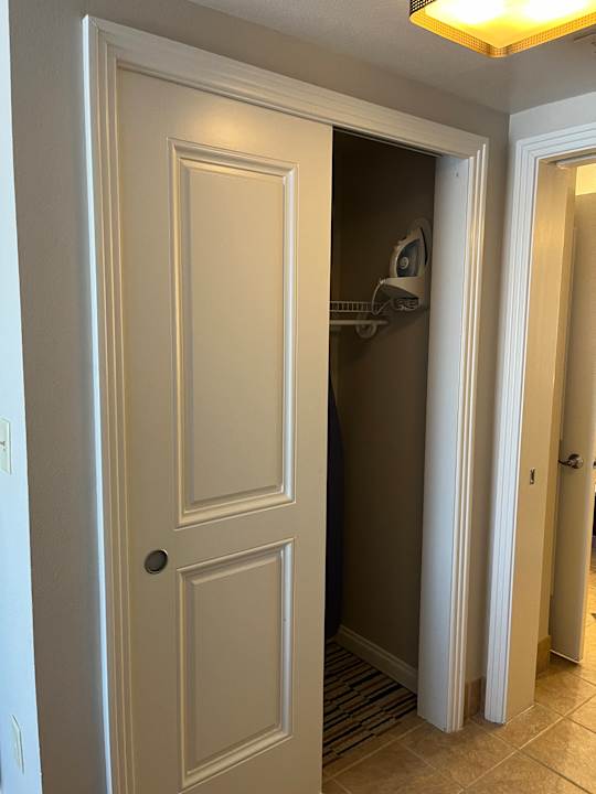 Zimmer Hilton Grand Vacations Suites on the Las Vegas Strip