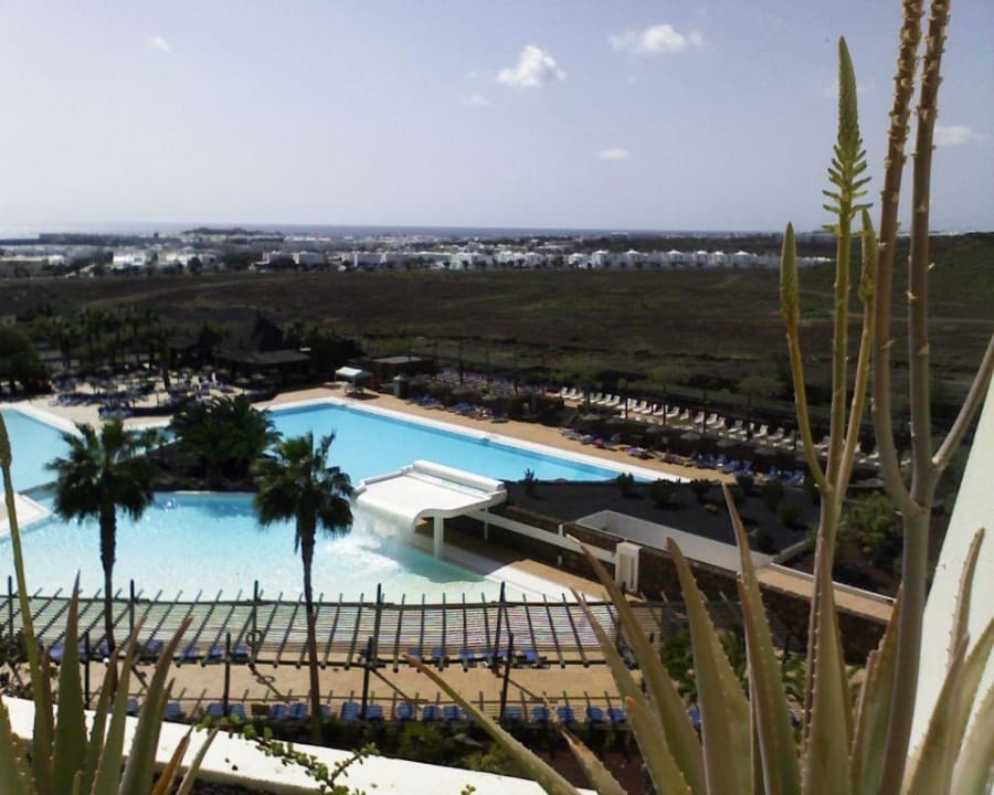 Vista piscina dalla camera Beatriz Costa & Spa