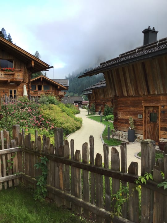 Außenansicht Chaletdorf Auszeit