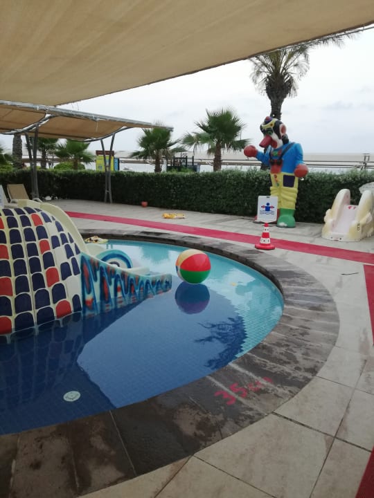 Pool Crystal Family Comfort Collection