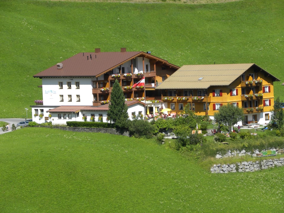 Außenansicht Hotel Alpenblume
