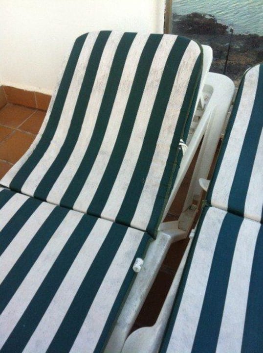 Auflagen am Pool Hotel LIVVO Corralejo Beach