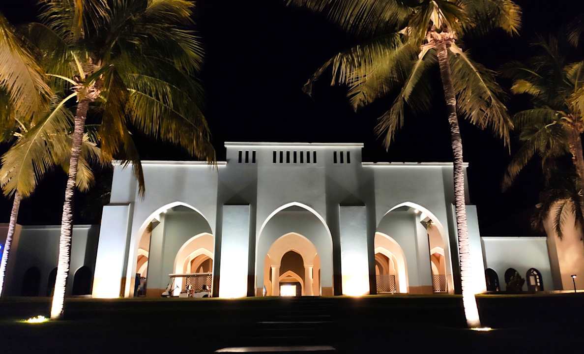 Lobby Salalah Rotana Resort
