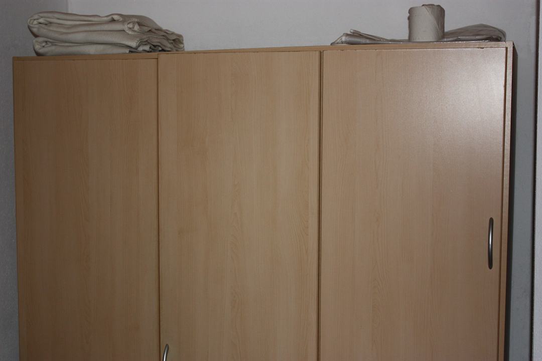 Schiefer Kleiderschrank Gasthof Bergheimat