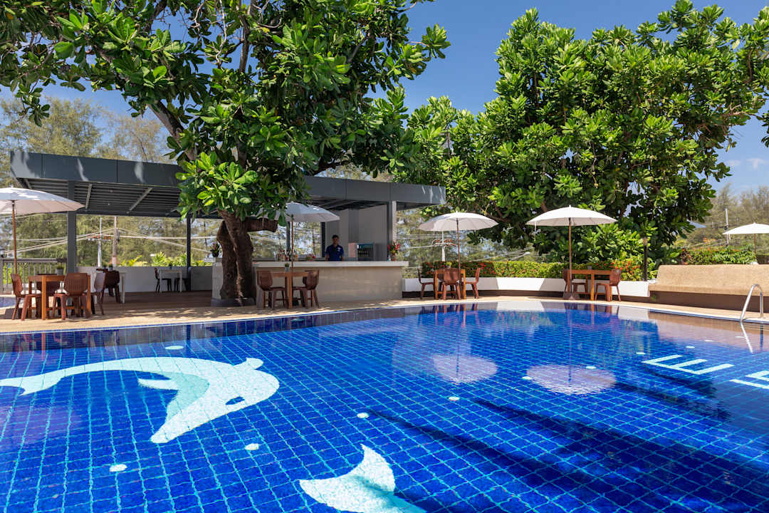 Pool Best Western Phuket Ocean Resort
