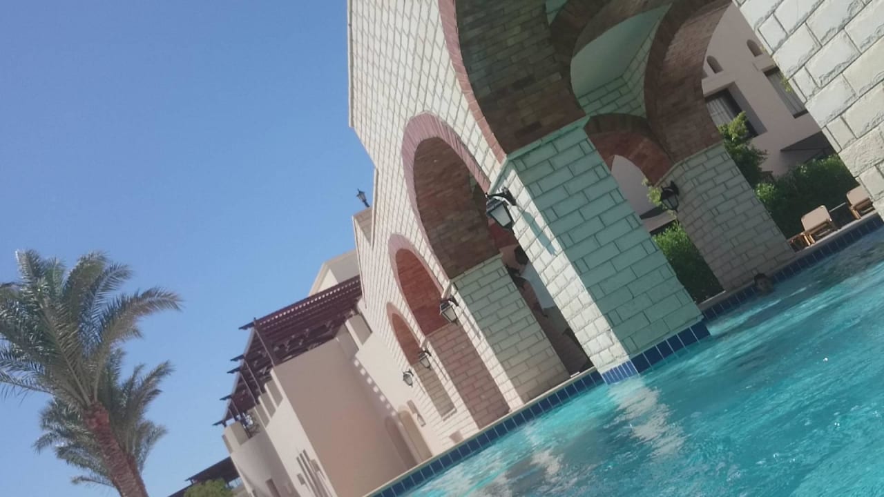 Basen JAZ Belvedere Resort