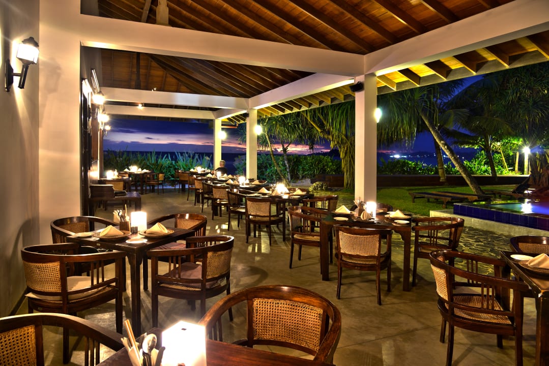Gastro Hotel Weligama Bay Resort
