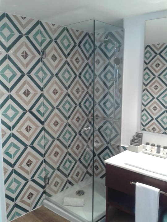 Zimmer H10 Ocean Suites