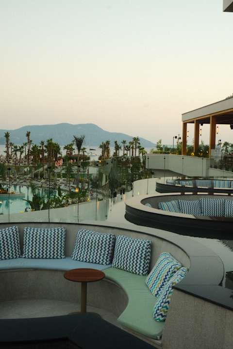 Pool XO Cape Arnna