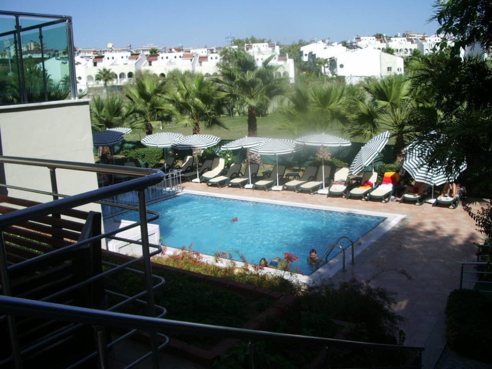 Ruhe Pool Hotel Gardenia Beach