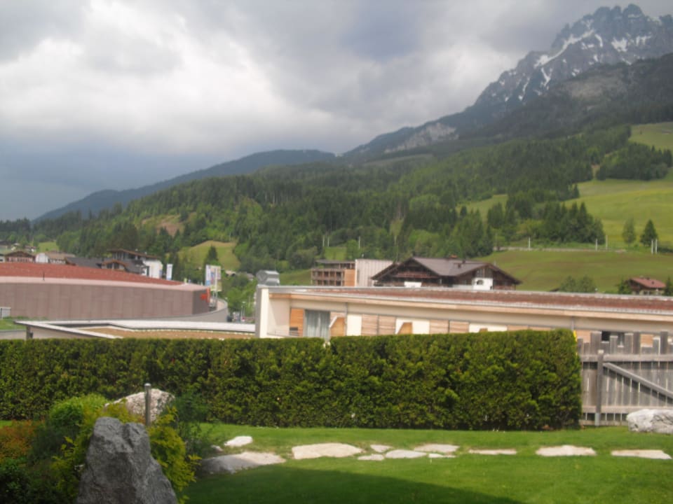 Ausblick von der Terrasse  Hotel Riederalm