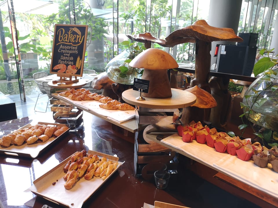 Gastro Parkroyal on Pickering