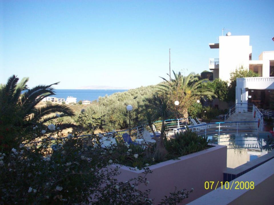 Widok z balkonu Pelagia Bay Hotel