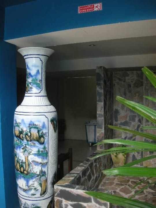 Notausgang zu gestellt! Hive Khaolak Beach Resort