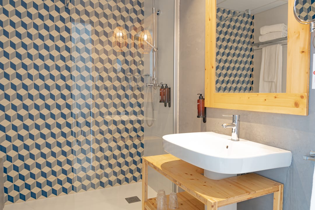 Zimmer FERGUS Club Pineda Splash