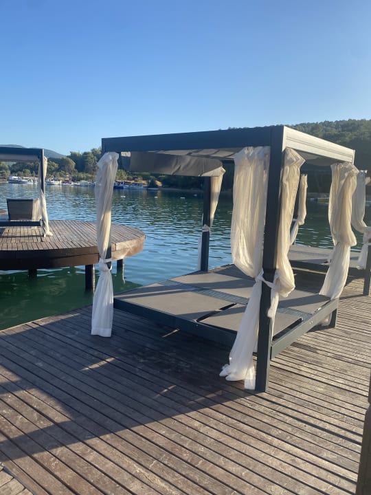 Strand Green Bay Resort & Spa