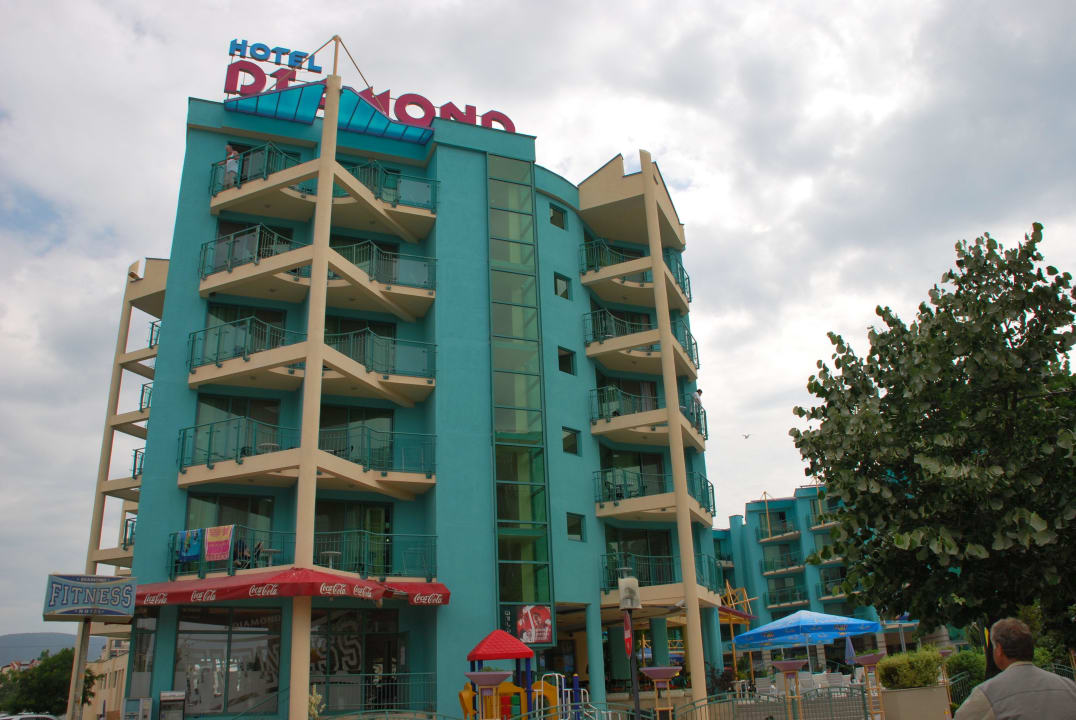 Widok z boku. Hotel Diamond