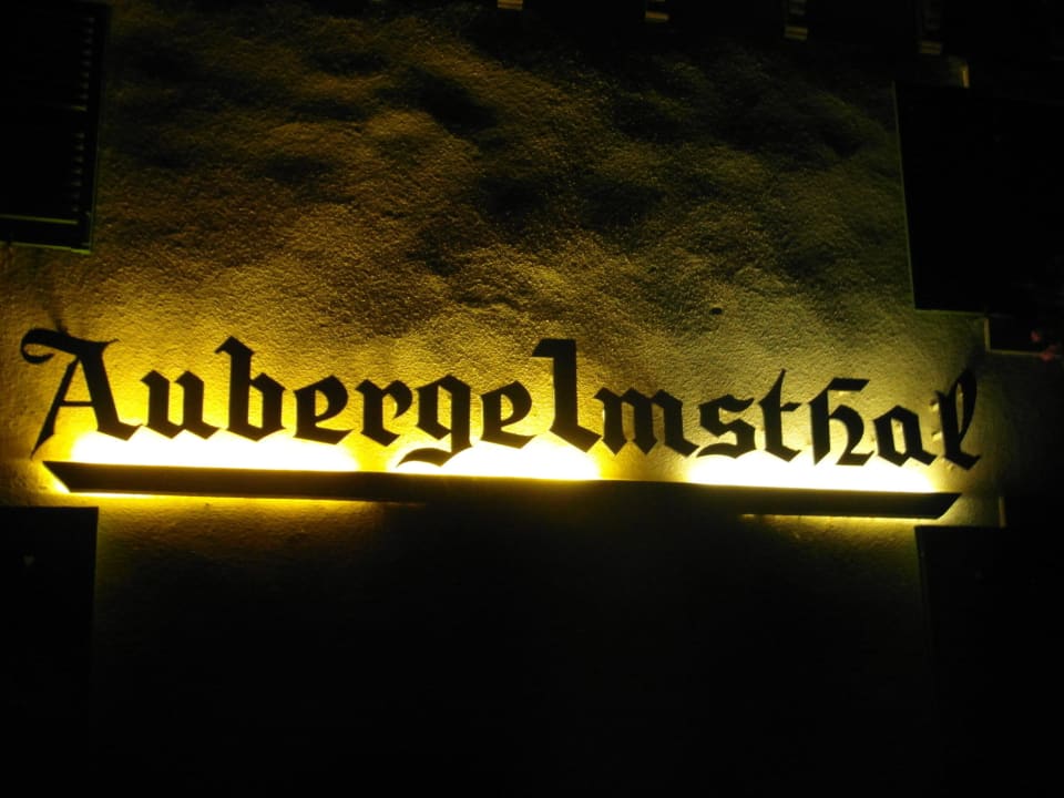 Werbung bei Nacht Hotel Auberge d'Imsthal