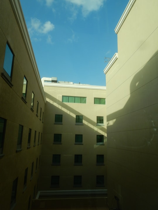 Ausblick Holiday Inn Express Dubai Airport