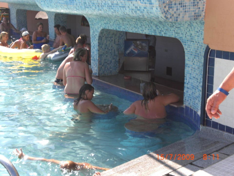 Swim in Bar Giftun Azur Resort