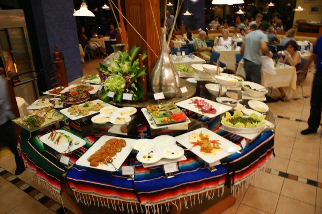 Buffetbar Le Meridien Mina Seyahi Beach Resort & Waterpark