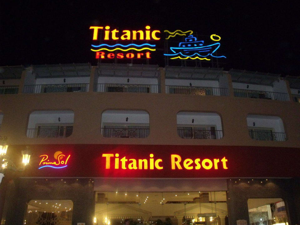 Außenansicht Titanic Resort & Aqua Park