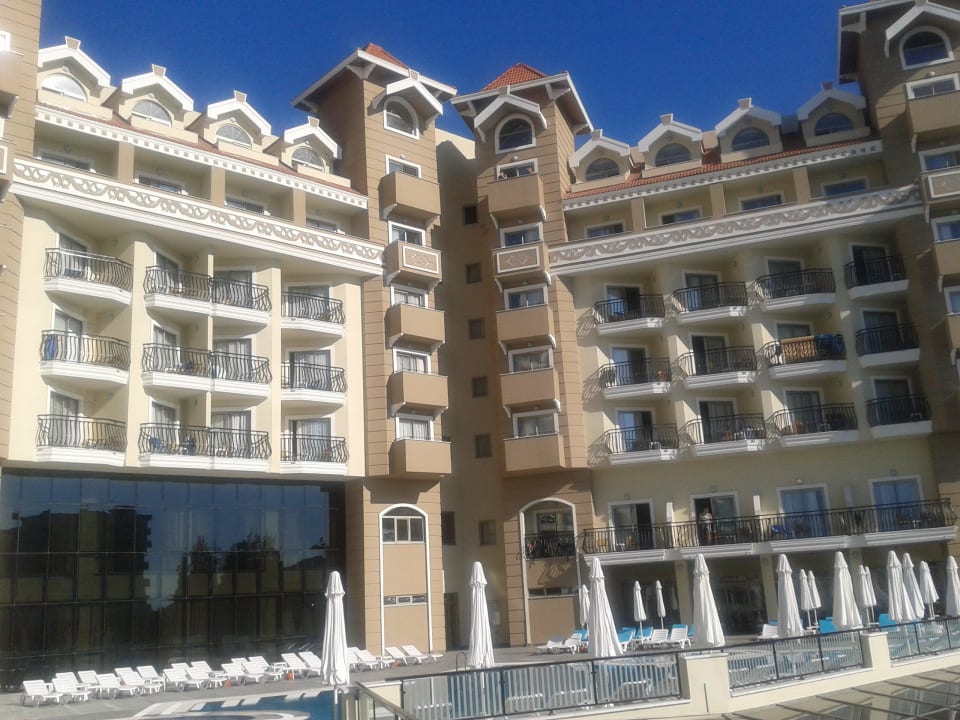 Am Pool Side Mare Resort & Spa