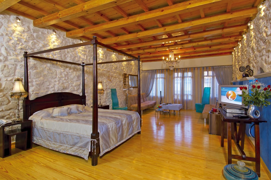 Executive BlueSuite Avli Lounge Apartments