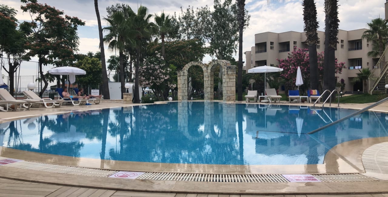 Pool Labranda Alantur Resort