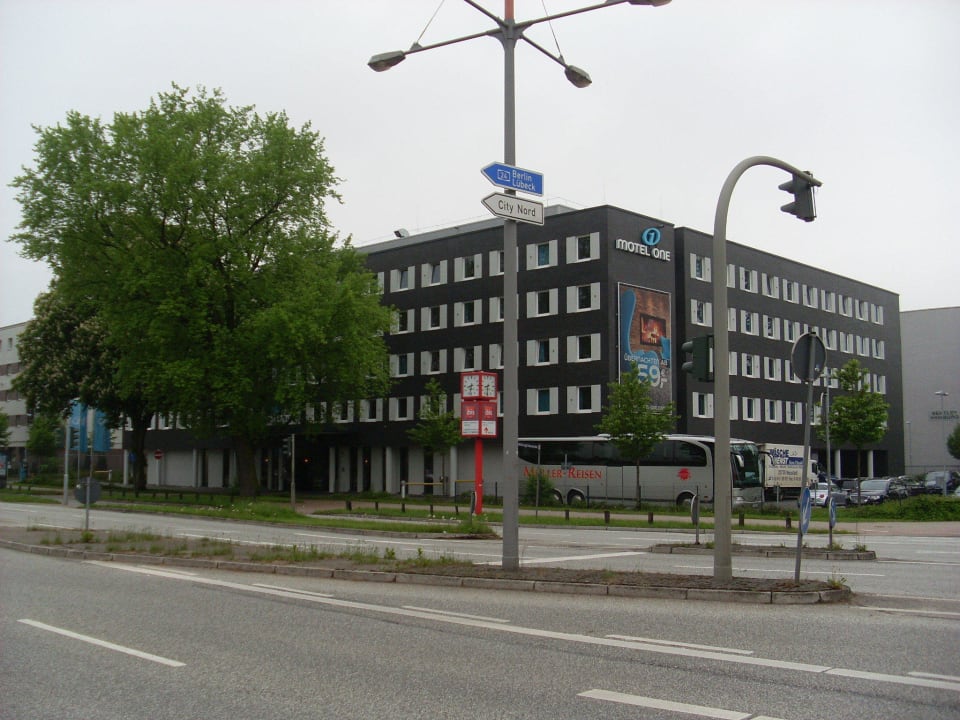 Hotel Motel One Hamburg Airport