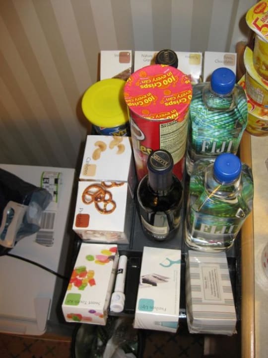 Teil der MiniBar Conrad New York Downtown