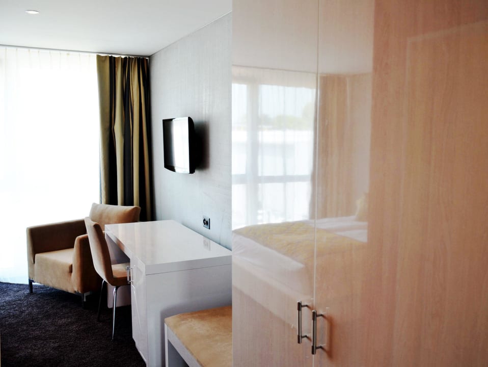 Zimmer Hotel Swiss Star