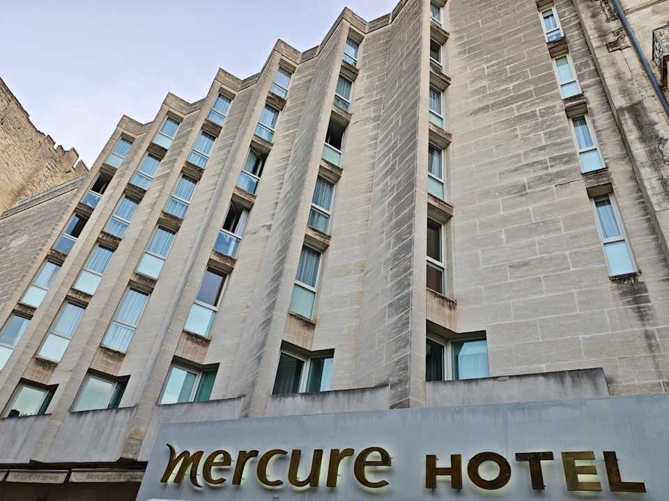 Außenansicht Mercure Palais des Papes