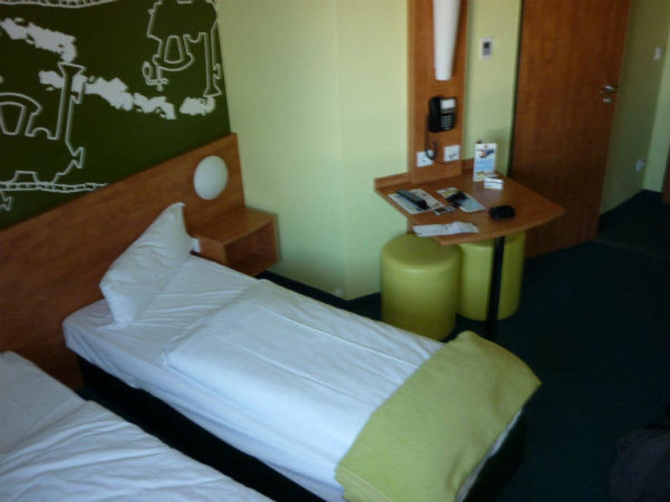 Standardzimmer B&B Hotel Augsburg-Süd