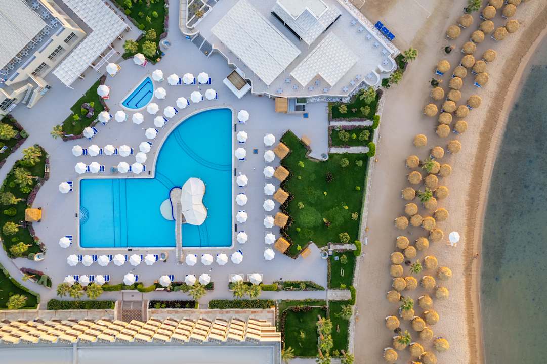 Pool Seven Seas Jolie Bay Resort