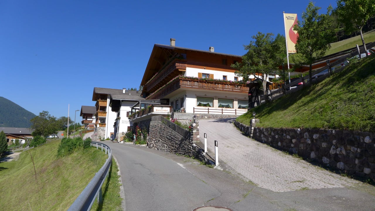 Zufahrt Hotel Pension Pattissenhof