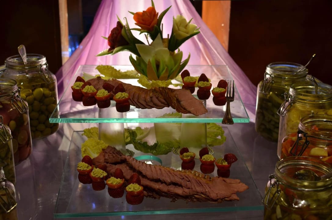 Silvesterbuffet Three Corners Sea Beach Resort