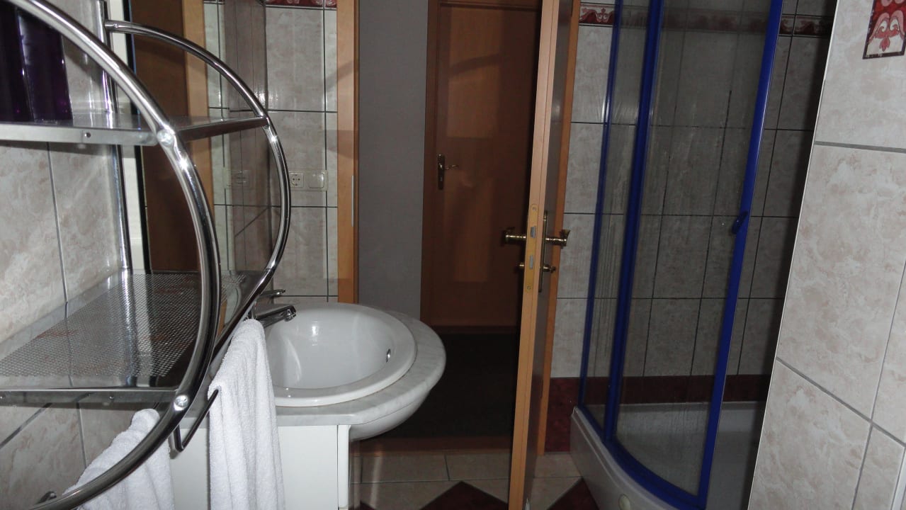 Dusche Gästezimmer Rudolf Bereuter