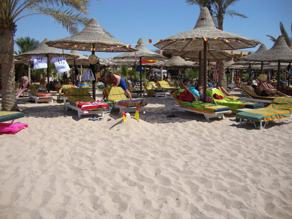 Deutsches Eck am Strand während Fußball-WM Giftun Azur Resort