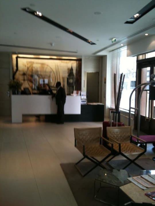 Rezeption Hotel H10 London Waterloo
