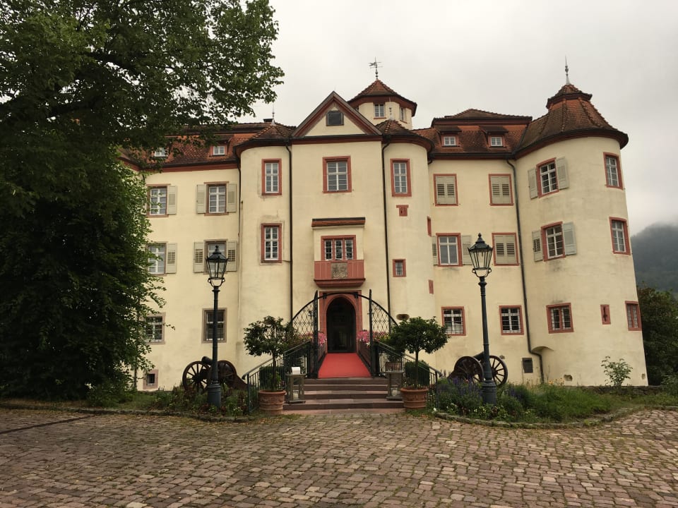 Außenansicht Hotel Residenz im Schloss Neuweier