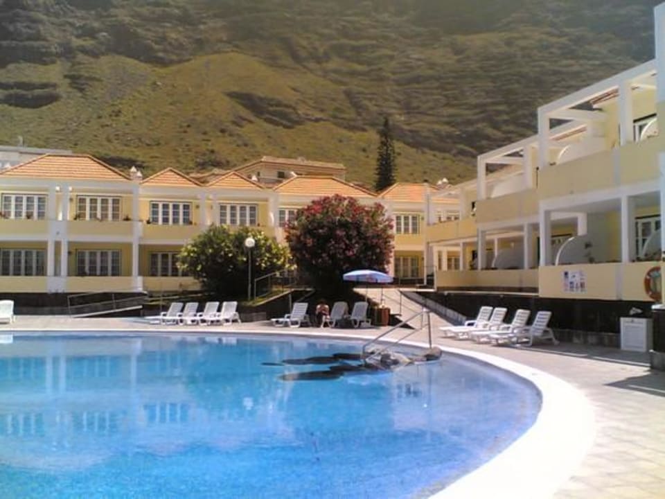 Am Pool, vormittags Apartamentos Checkin Laurisilva