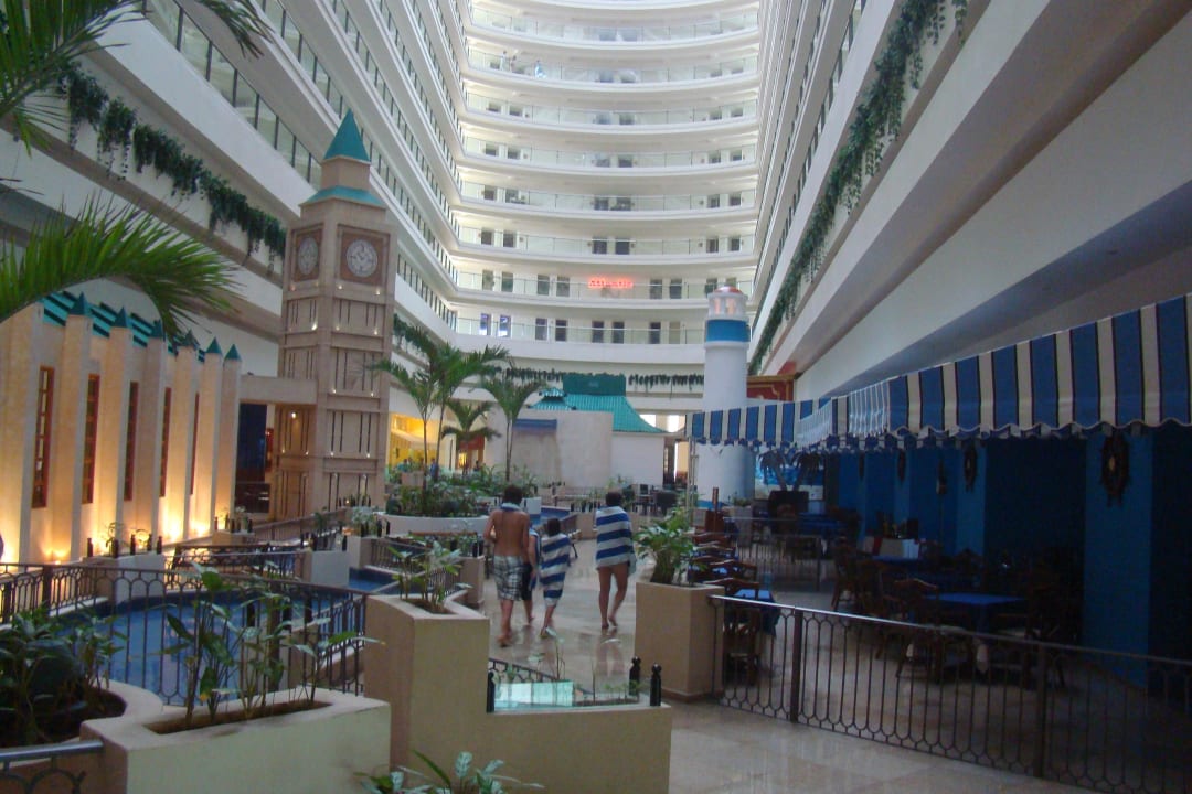 Pasaz gastronomiczno-handlowy Seadust Cancun Family Resort