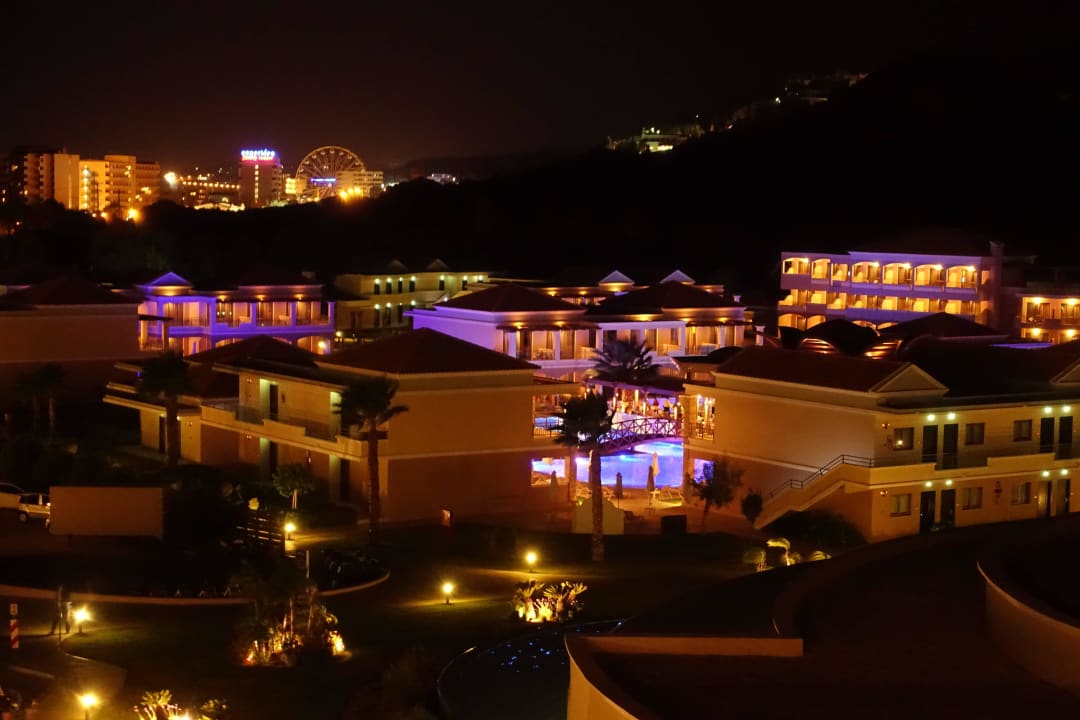 Blick vom Haupthaus  La Marquise Luxury Resort Complex