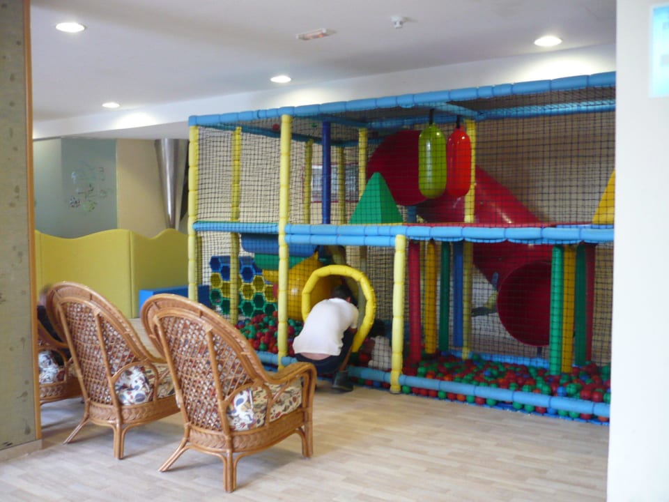 Kinderplatz GF FANABE