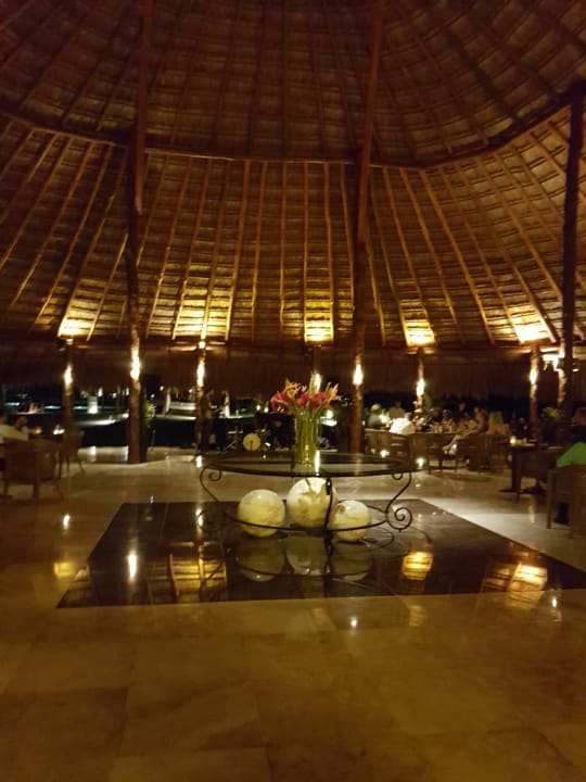 Lobby Akumal Bay Beach & Wellness Resort