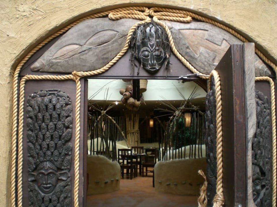 Eingang Hotel Matamba - Phantasialand Erlebnishotel
