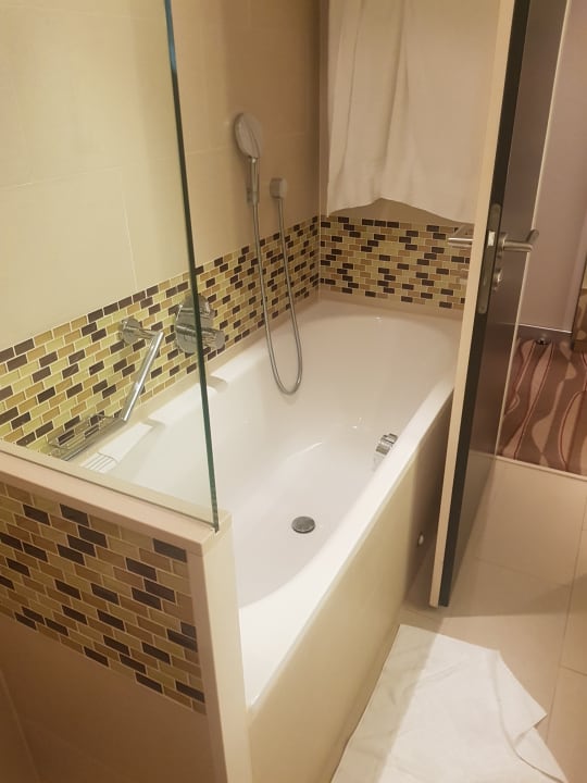 Zimmer Hilton Frankfurt Airport